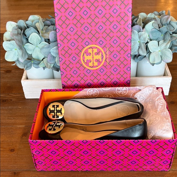 NWT Tory Burch Black Kara Wedge -Sheep New Lux - Picture 1 of 14